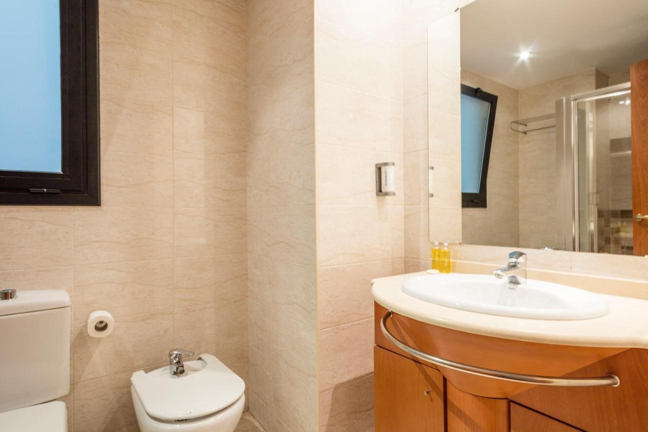 Habitat Apartments Carders Барселона Екстериор снимка